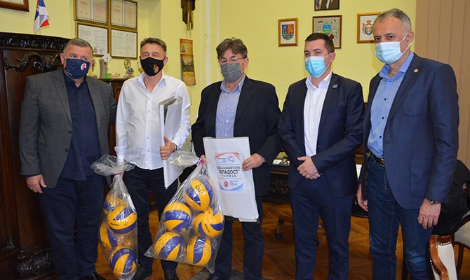 Szenttamáson járt Zoran Gajić, a Szerbiai Röplabdaszövetség elnöke